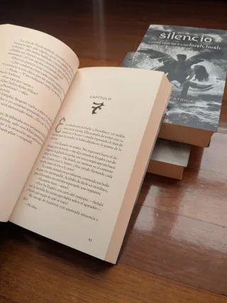 Saga Hush Hush (libros 1-2-3)