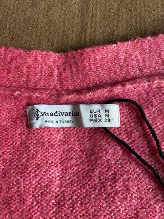 Cárdigan Stradivarius rosa talla M