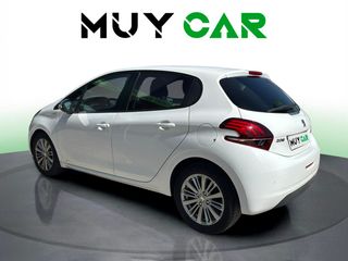 Peugeot 208 PureTech 82 Style 60 kW (82 CV)