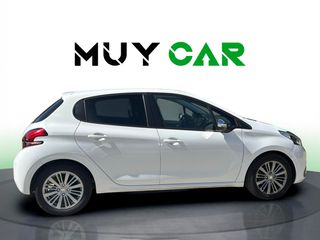 Peugeot 208 PureTech 82 Style 60 kW (82 CV)