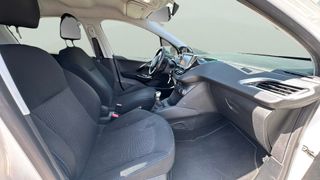Peugeot 208 PureTech 82 Style 60 kW (82 CV)
