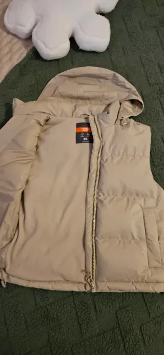 Chaleco acolchado con capucha Talla S