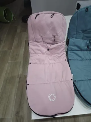 Lote 2 Sacos Bugaboo Rosa pastel y Azul petróleo.