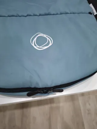 Lote 2 Sacos Bugaboo Rosa pastel y Azul petróleo.