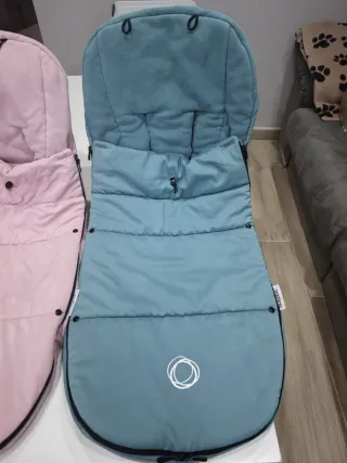 Lote 2 Sacos Bugaboo Rosa pastel y Azul petróleo.
