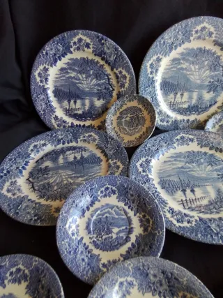 Vajilla Antigua Inglesa Azul y Blanca