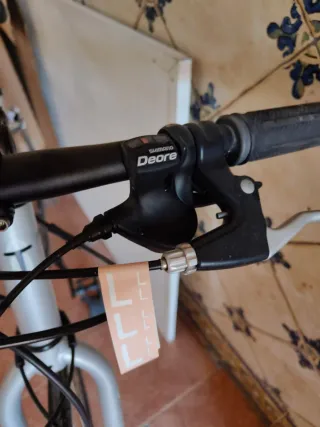 Bicicleta de carretera Btwin , modelo triban