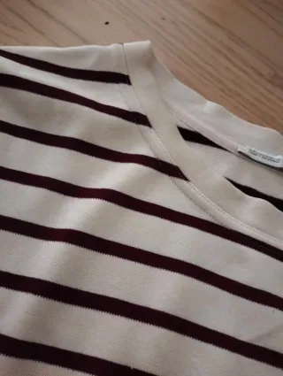 Sudadera de mujer. Marca Zara. Talla S.