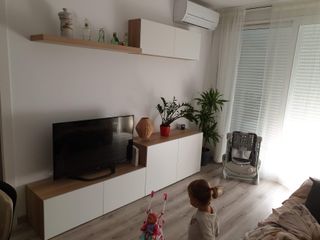 Mueble TV y estantería madera y blanco