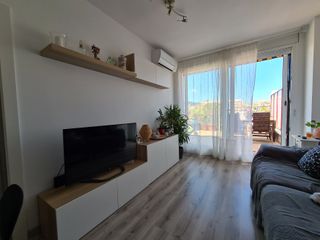 Mueble TV y estantería madera y blanco