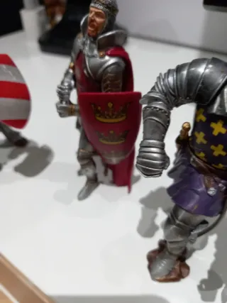 Soldatini medievali in miniatura