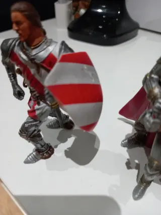 Soldatini medievali in miniatura