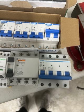 Magnetotérmicos y diferenciales – Schneider Electr