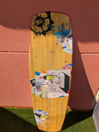 Tabla Wakeboard SLINGSHOT Shredtown 139
