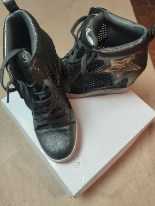 Zapatillas de cuña con estrella