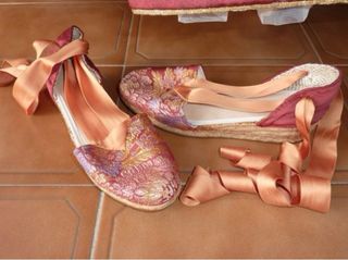 Traje de Fallera Rojo Talla 38 con zapatos