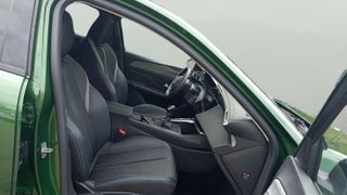 Peugeot 308 PureTech 130 S&S Allure 96 kW (130 CV)