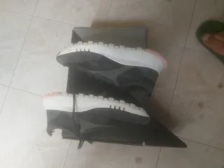 Zapatillas Reebok Negras y Grises