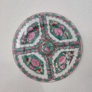 Piatti antichi decorati