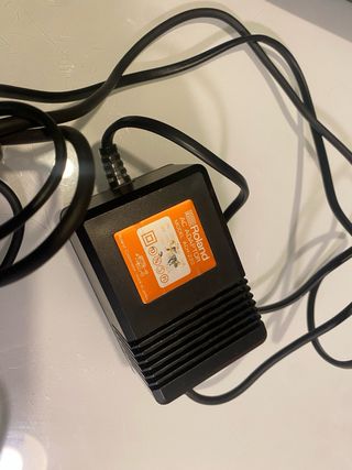 Roland R8 Caja de Ritmos