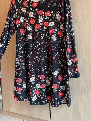 Vestito fantasia floreale nero e rosso