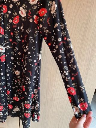 Vestito fantasia floreale nero e rosso