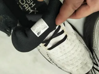 Zapatillas New Balance Blancas y Negras