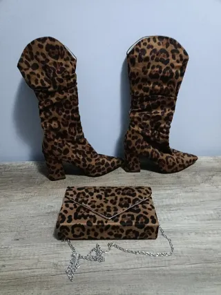 Bolso y botas estampado leopardo