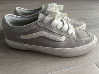 Sapatilhas Vans cinza e branco tam 42