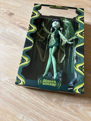 Monster High Skullector Scarah Screams Doll
