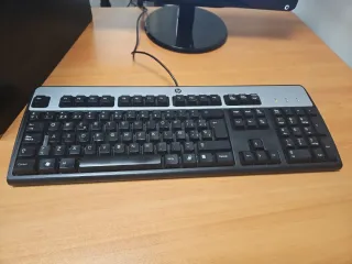 Ordenador HP i5 + Monitor + Teclado