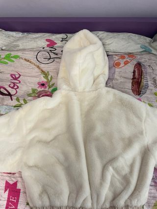 Chaqueta H&M Divided crema con capucha reversible