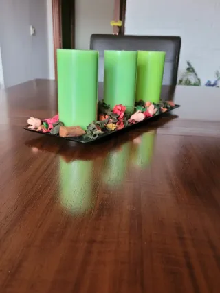 Centro de mesa bandeja con 3 velas verdes