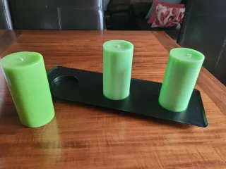 Centro de mesa bandeja con 3 velas verdes
