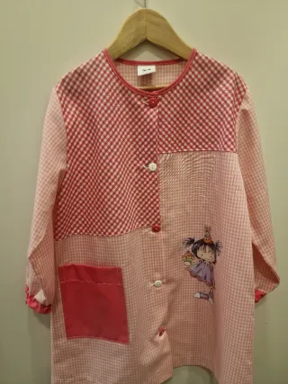 Bata infantil cuadros rosa