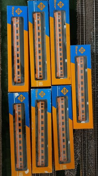 Carrozze Roco HO 4236D, 4236B, 4237B, 4283C