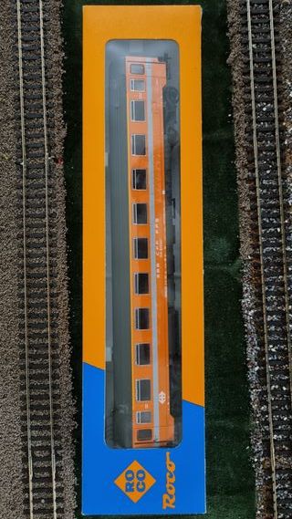 Carrozze Roco HO 4236D, 4236B, 4237B, 4283C