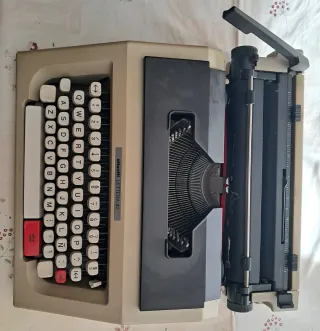 2 Máquinas de escribir antigua 75€/unidad