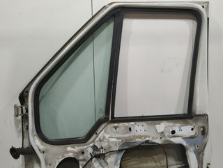 Puerta del der ford transit caja cerrada 06 539162