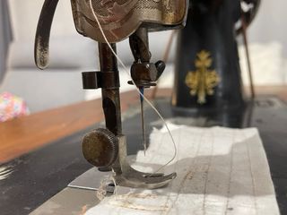 Máquina de coser Singer antigua