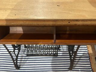 Máquina de coser Singer antigua