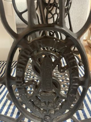 Máquina de coser Singer antigua