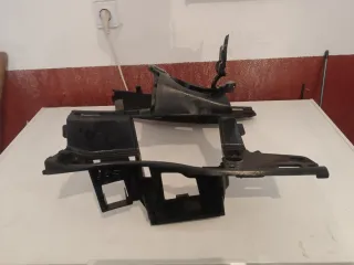 Posapiés Suzuki Burgman UH125 2007