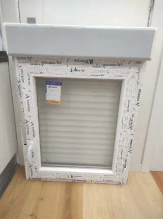 Ventana de PVC con persiana
