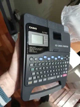Impresora de etiquetas Casio KL-7000 BK