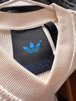 Camiseta Adidas Beige sin Mangas