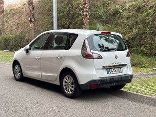 Renault Scenic 2012