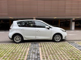 Renault Scenic 2012