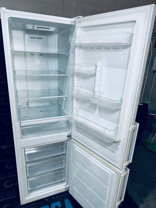 127.Frigorifico Combi No Frost 1,87x60  NEVIR