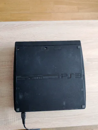PS3 Slim Negra - No da video